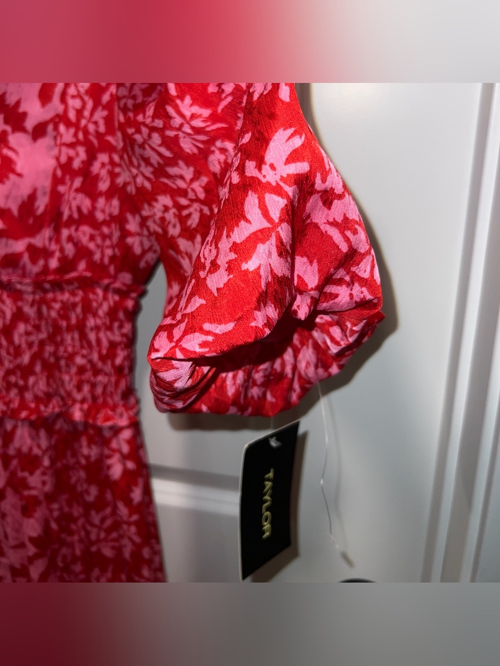 Taylor Women’s Red and Pink Floral Puff Sleeve Midi Dress Size 4 NWT - Picture 6 of 12